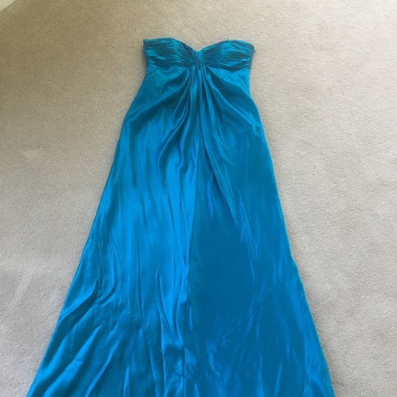 Silk Laundry by Shelli Segal Gown - Picture 1 of 3